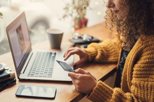 عروض الجمعة البيضاء