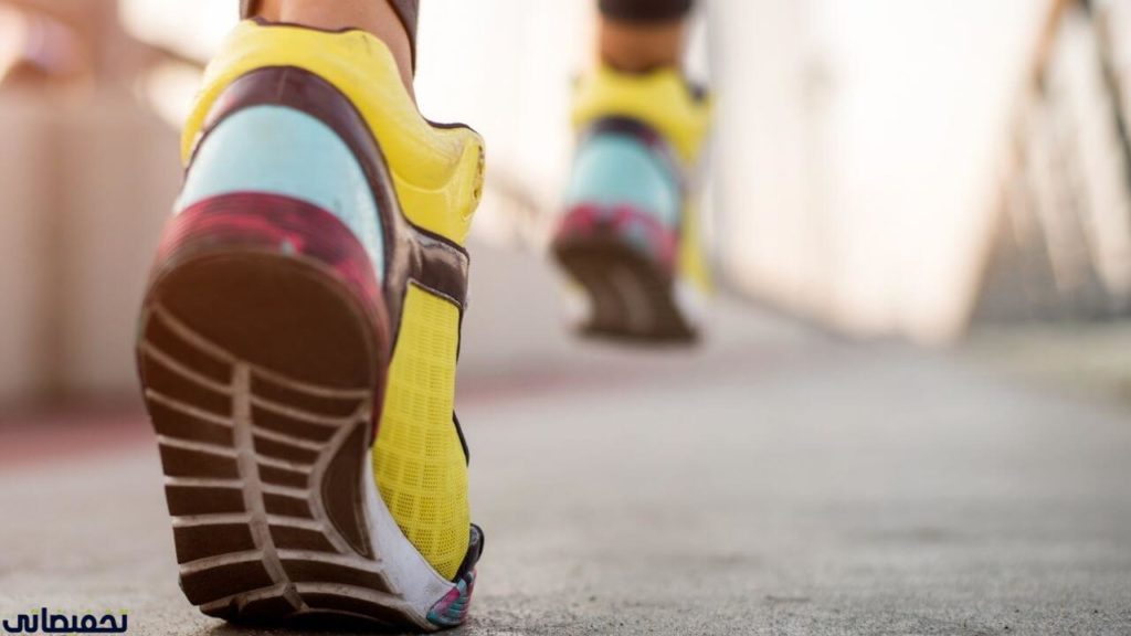 حذاء رياضي للمشي